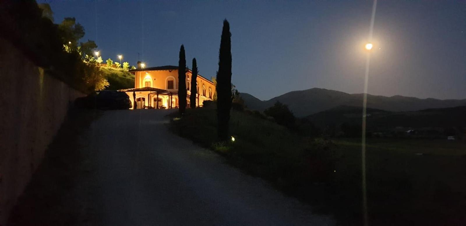 Bed and Breakfast Il Casale San Martino à Norcia Extérieur photo